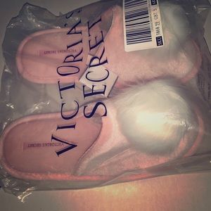 Women’s Small 5-6 Slippers Victoria’s Secret shoes